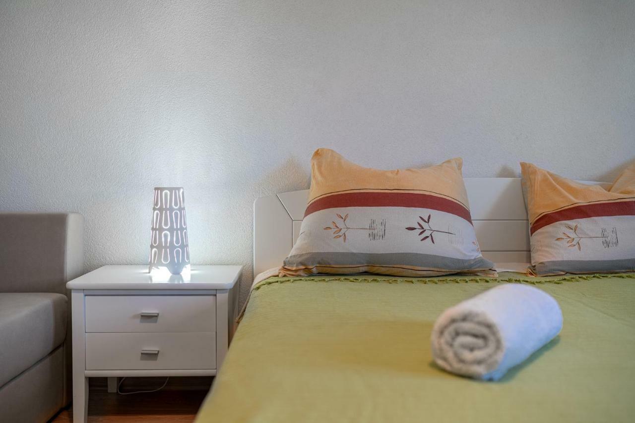Apartmani Pataca Vodice Buitenkant foto