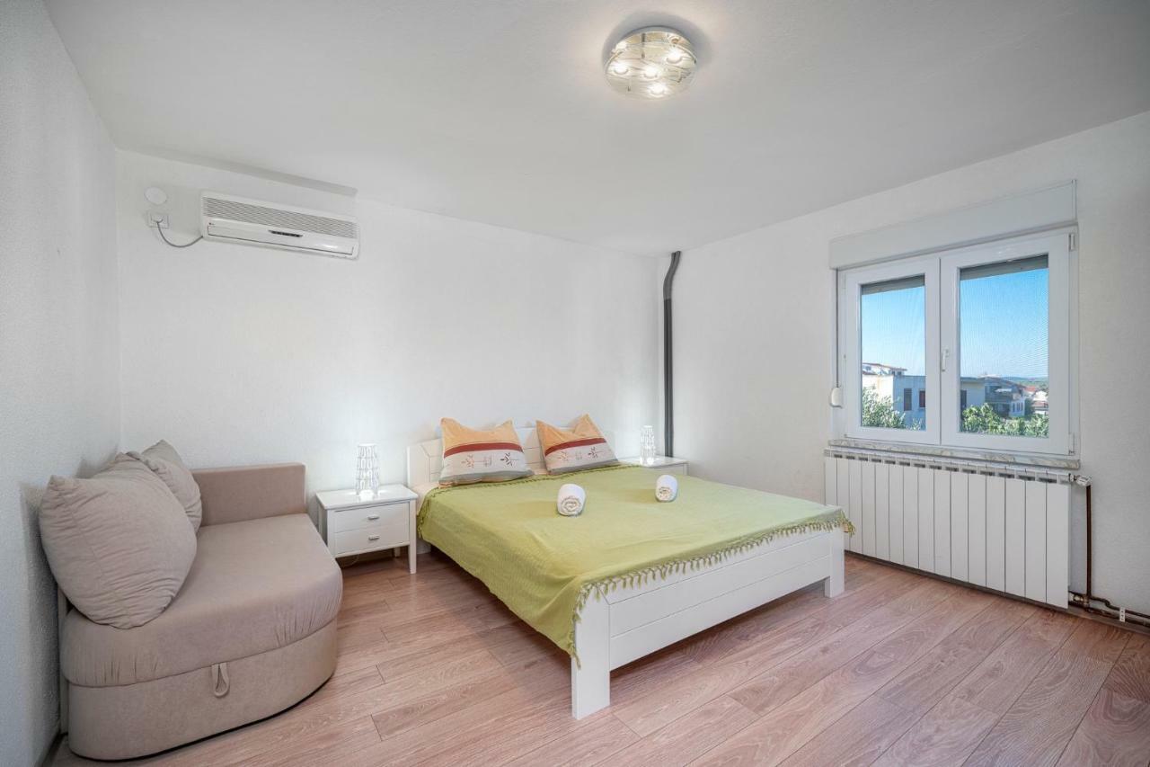 Apartmani Pataca Vodice Buitenkant foto
