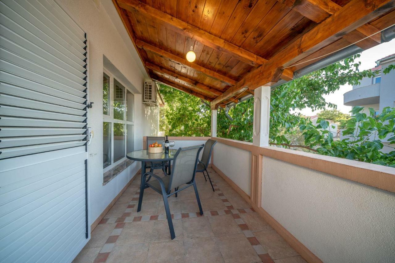 Apartmani Pataca Vodice Buitenkant foto