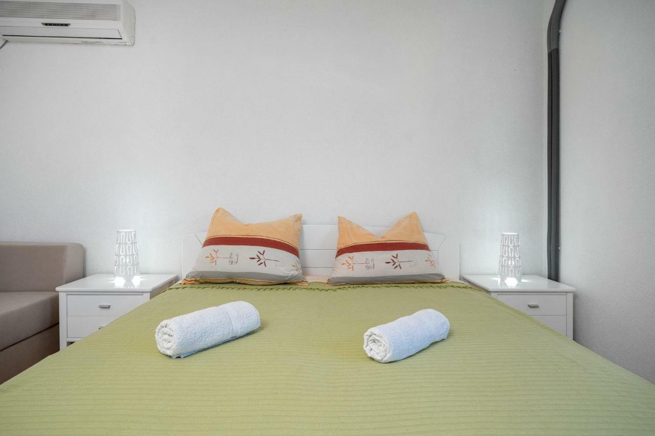 Apartmani Pataca Vodice Buitenkant foto
