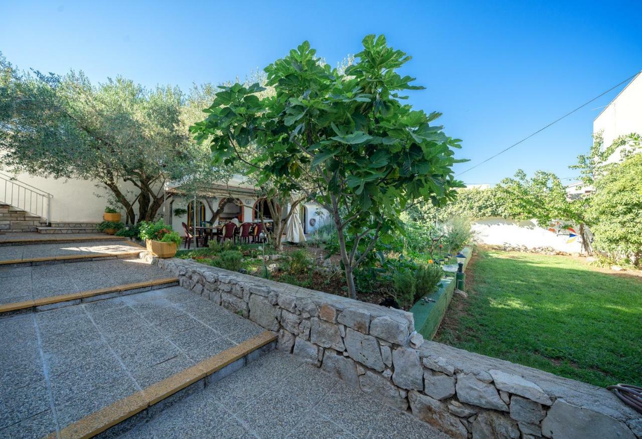 Apartmani Pataca Vodice Kamer foto
