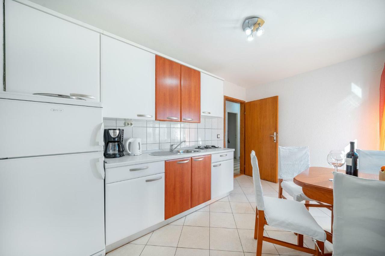 Apartmani Pataca Vodice Buitenkant foto