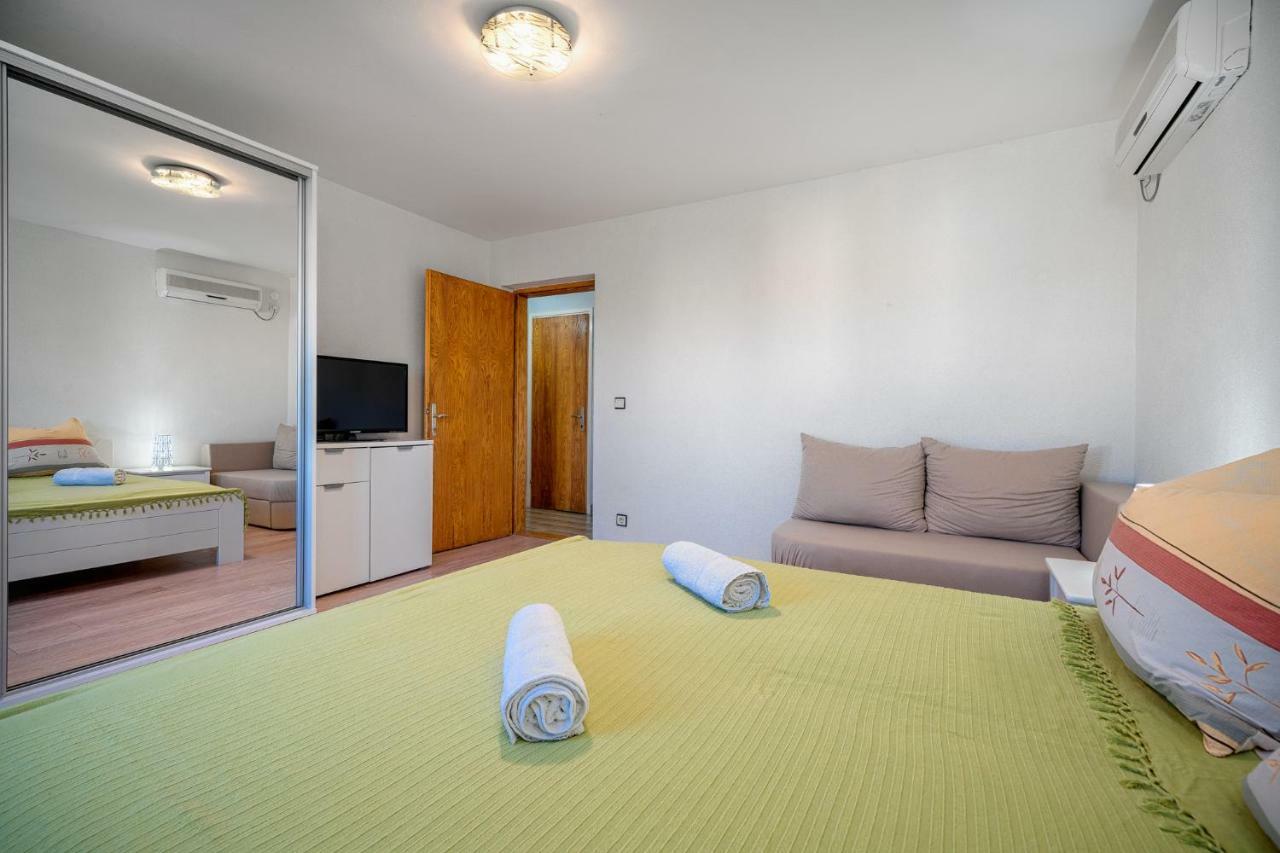 Apartmani Pataca Vodice Buitenkant foto