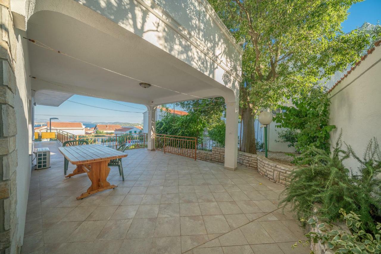 Apartmani Pataca Vodice Kamer foto