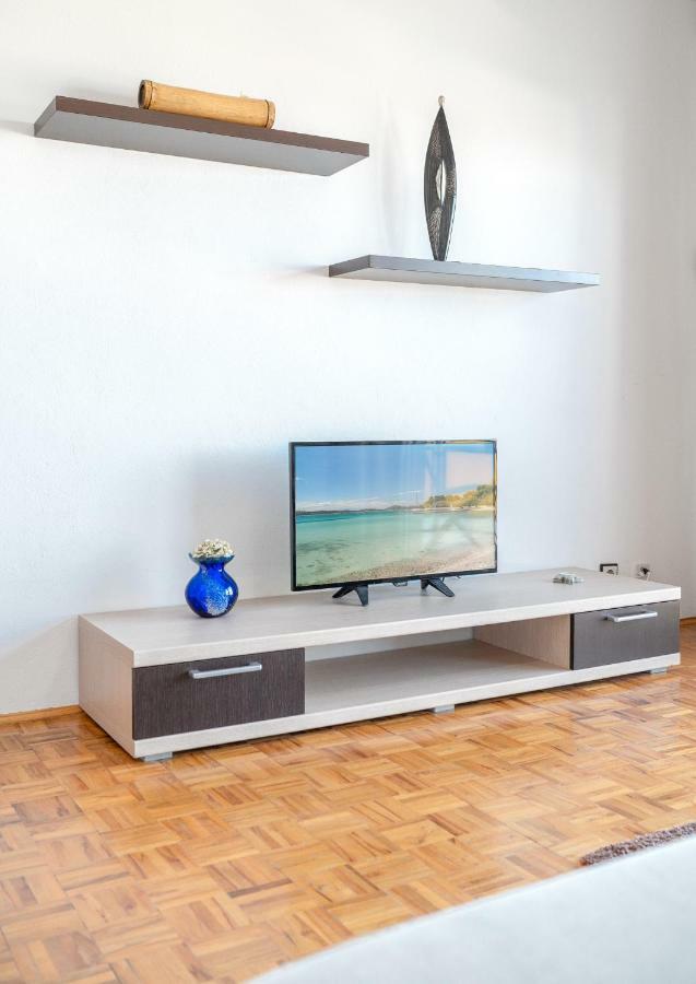 Apartmani Pataca Vodice Buitenkant foto